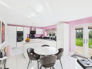 Breakfast Kitchen- click for photo gallery